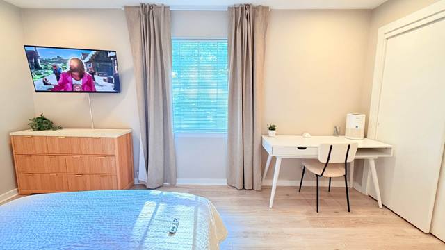 The Two-Bedroom photo 16