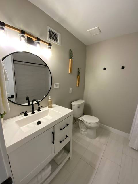 Two-Bath B photo 6